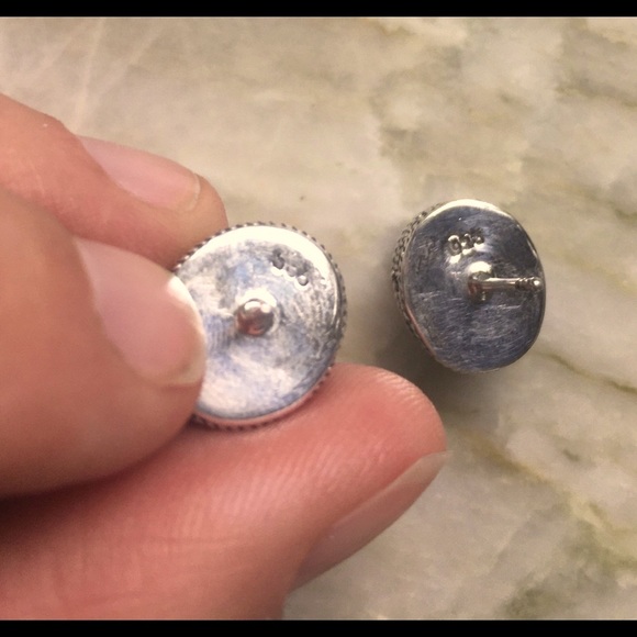 Sterling silver stud earrings with pink stones - Picture 5 of 5